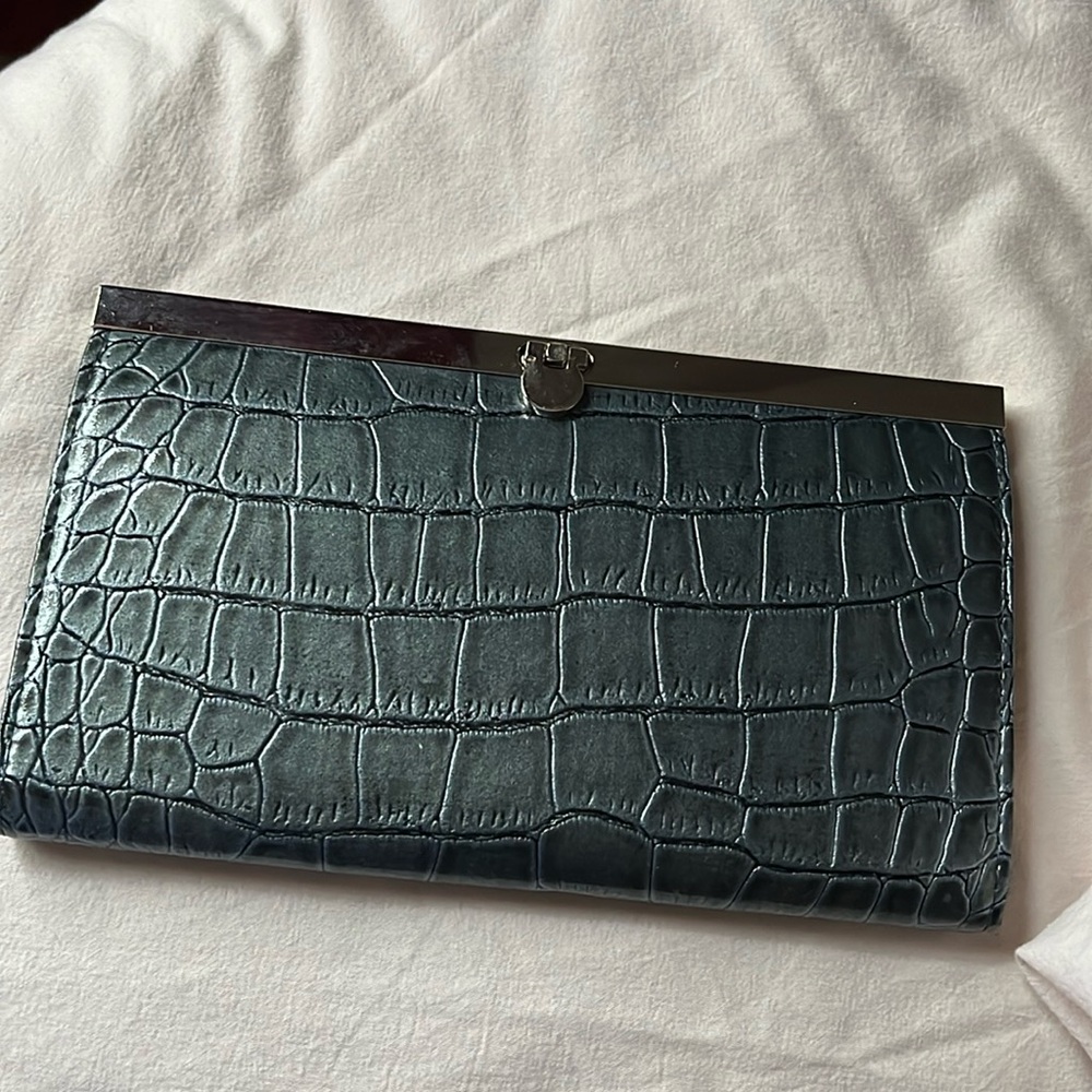 NWOT faux alligator grey wallet
